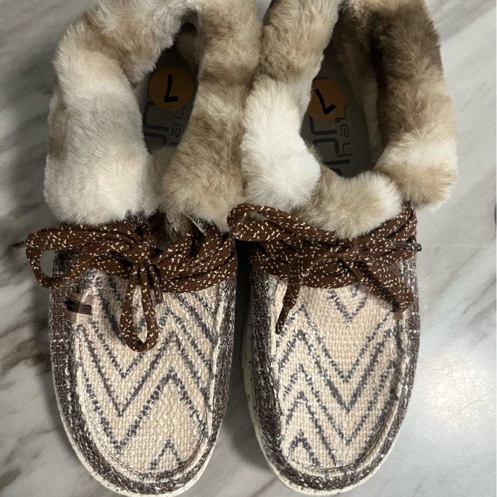 Hey Dude Shoes
Women's Cozy Fur-Lined Slip-On Shoes